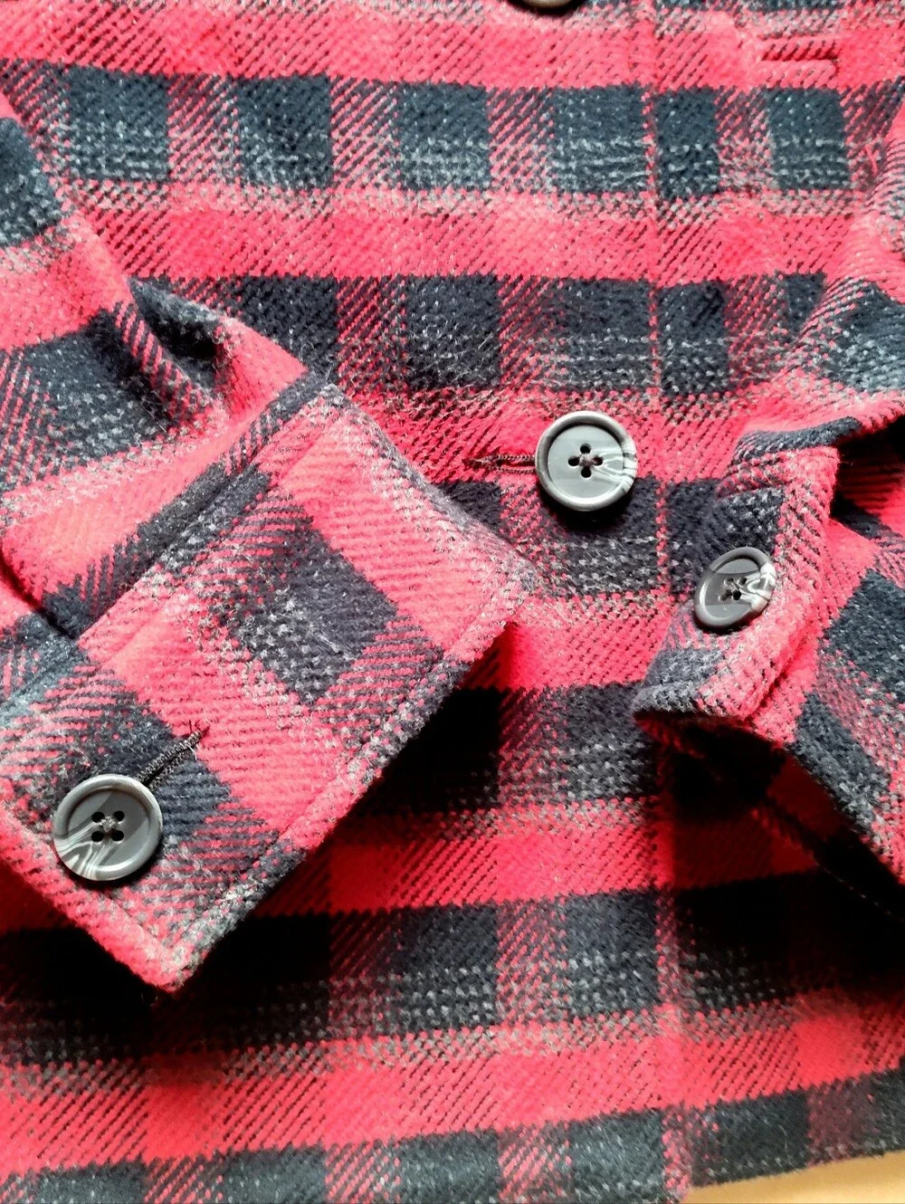 Cabi 3852 Snow Valley Red Plaid Jacket Coat size Medium Peacoat